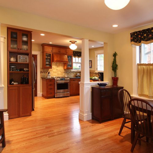 Manchester, MO | Somerset Red Oak Natural Hardwood and Backsplash*